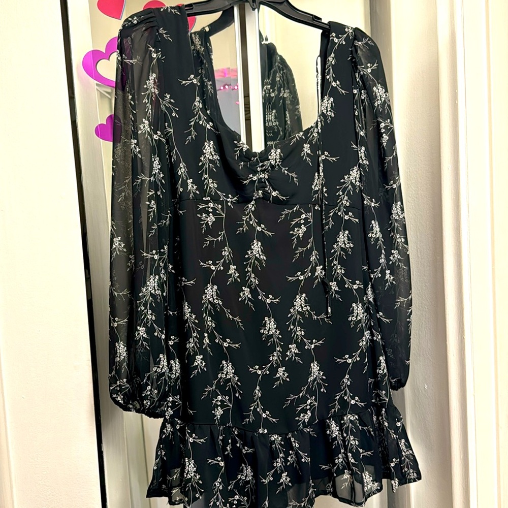 Backless long sleeve mini dress